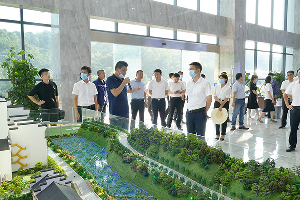 1629717947414352.jpg L1120918.JPG